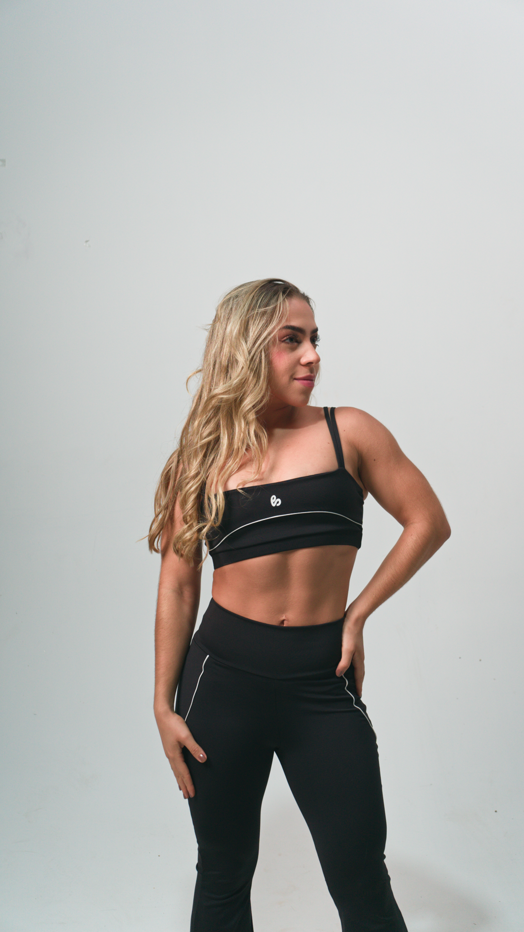 Top Lyra Black