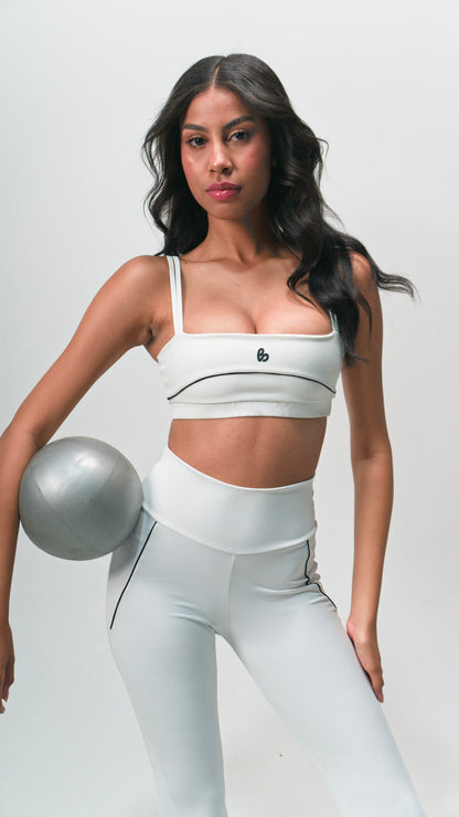 Top Lyra White